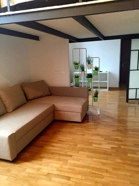 V12 Design Apartments ميلان الغرفة الصورة