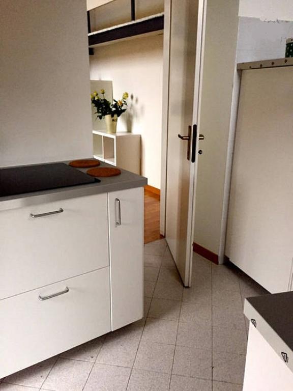 V12 Design Apartments ميلان الغرفة الصورة