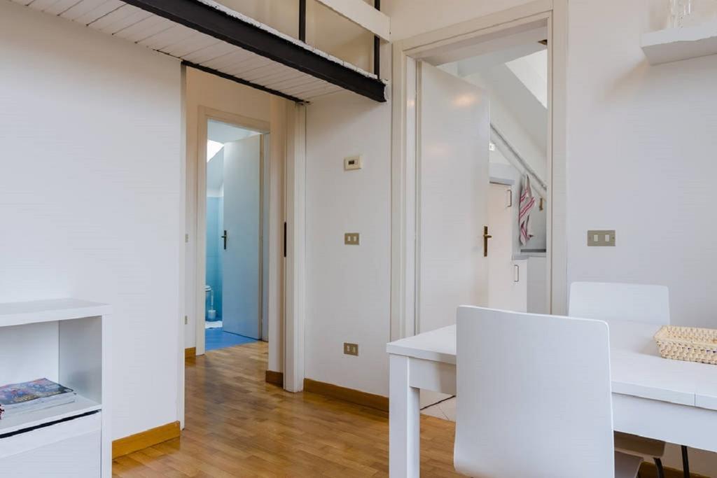 V12 Design Apartments ميلان الغرفة الصورة